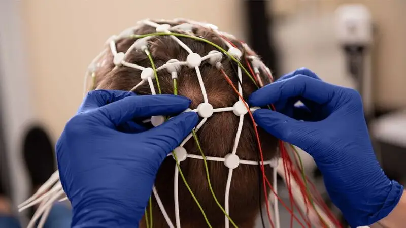 Sleep patient undergoes EEG test