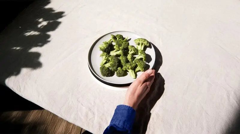 plate of broccoli