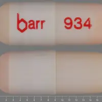 Claravis (Isotretinoin (oral) [ eye-so-tret-i-noyn ])-barr 934-10 mg-Gray-Capsule-shape