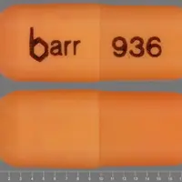 Claravis (Isotretinoin (oral) [ eye-so-tret-i-noyn ])-barr 936-40 mg-Orange-Capsule-shape