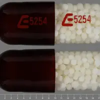 Phendimetrazine (Phendimetrazine [ fen-di-meh-tra-zeen ])-E5254 E5254-105 mg-Brown & Clear-Capsule-shape