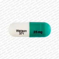 Loxapine (Loxapine (oral) [ lox-a-peen ])-Watson 371 25 mg-25 mg-Green & White-Capsule-shape