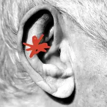 Could hearing aids help lower dementia risk?