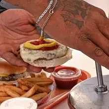 How does eating ultra-processed foods affect your muscles?