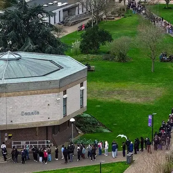 Meningitis B outbreak in the UK: Expert answers 6 key questions