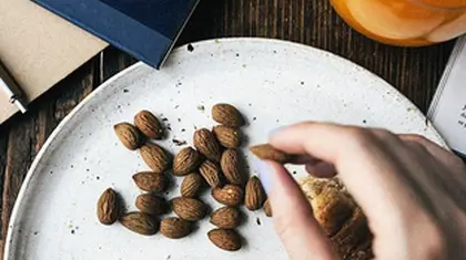 Weight loss diet: Almonds may be just as effective as other snacks