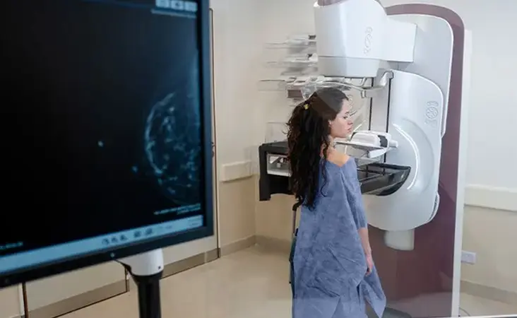 Breast cancer: AI-assisted mammography cuts later diagnosis rate