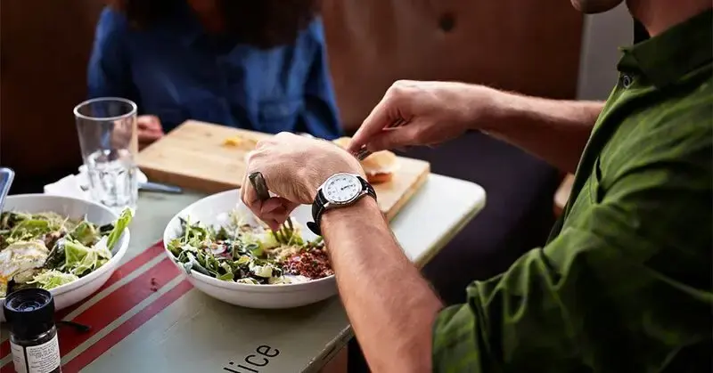 Crohn’s disease: 8-hour time-restricted eating may reduce symptoms