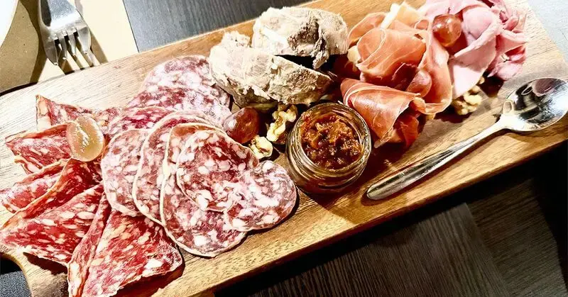 Simple stool test and dietary clues may warn of IBD flares