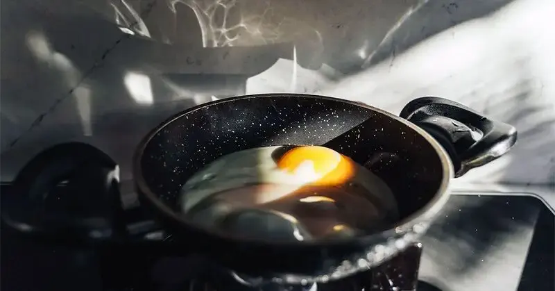 Is it true that eating more eggs could help lower Alzheimer's risk?